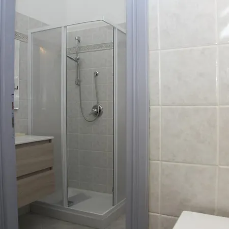 Large In San Paolo بيت ضيافة روما